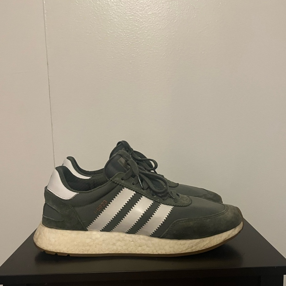 Adidas Iniki